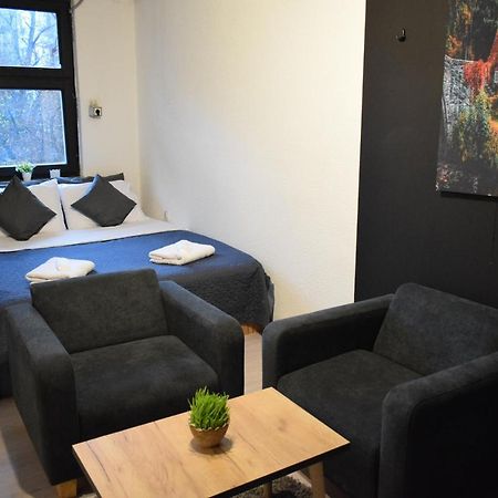M - Square Private Rooms Skopje Eksteriør bilde