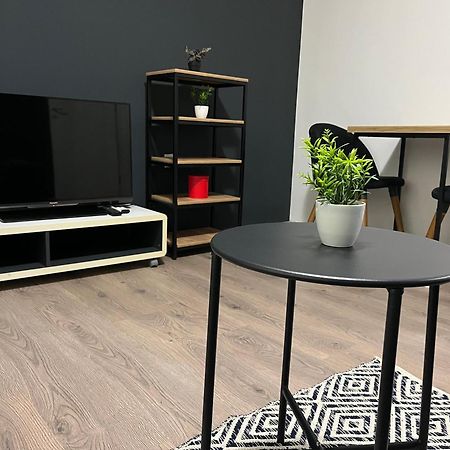 M - Square Private Rooms Skopje Rom bilde