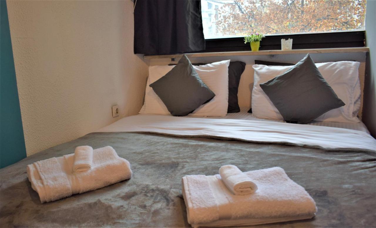 M - Square Private Rooms Skopje Eksteriør bilde