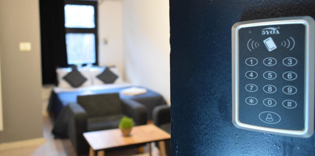 M - Square Private Rooms Skopje Eksteriør bilde