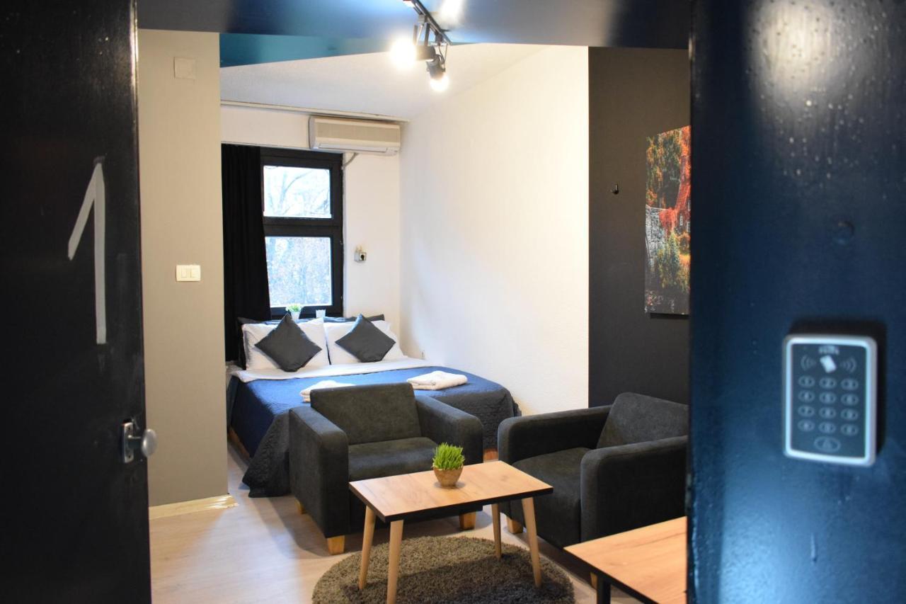 M - Square Private Rooms Skopje Eksteriør bilde