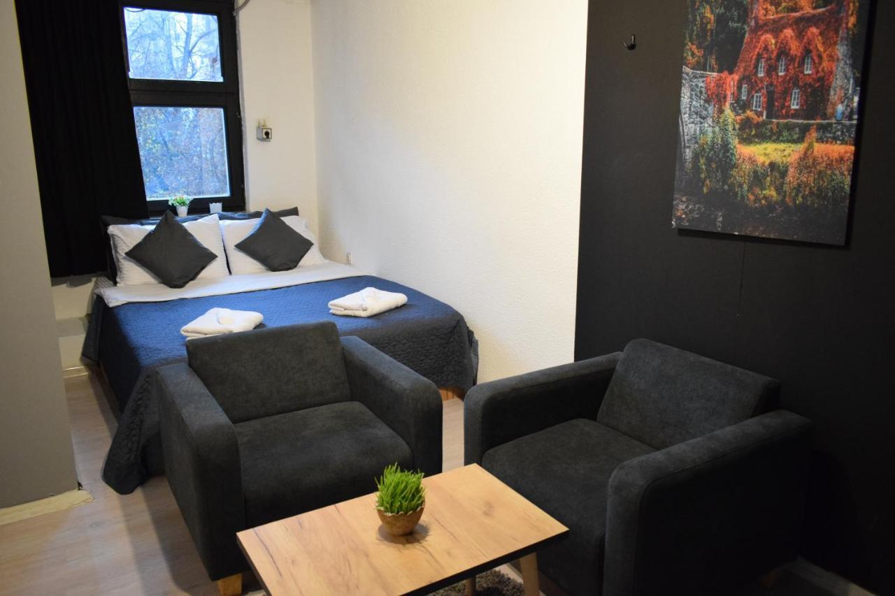 M - Square Private Rooms Skopje Eksteriør bilde