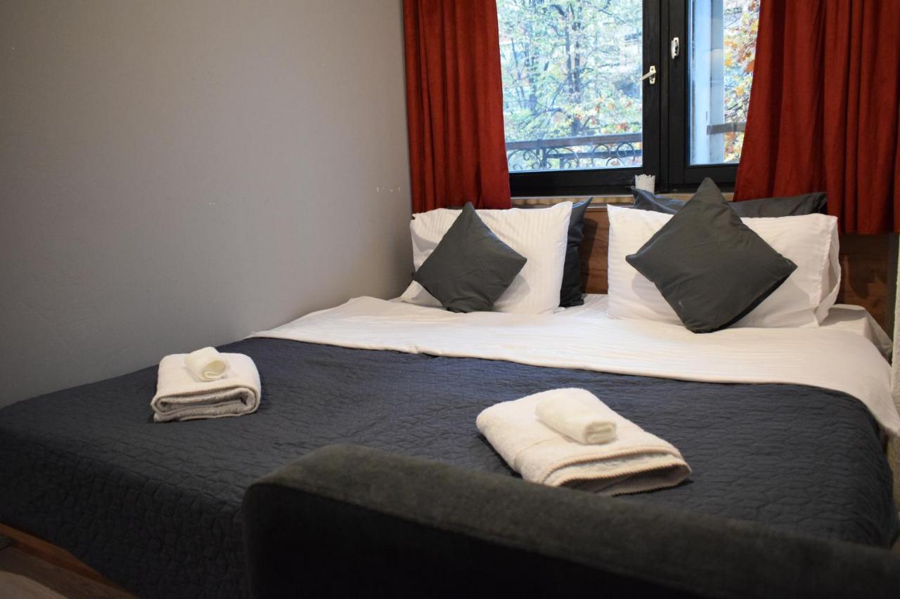 M - Square Private Rooms Skopje Eksteriør bilde
