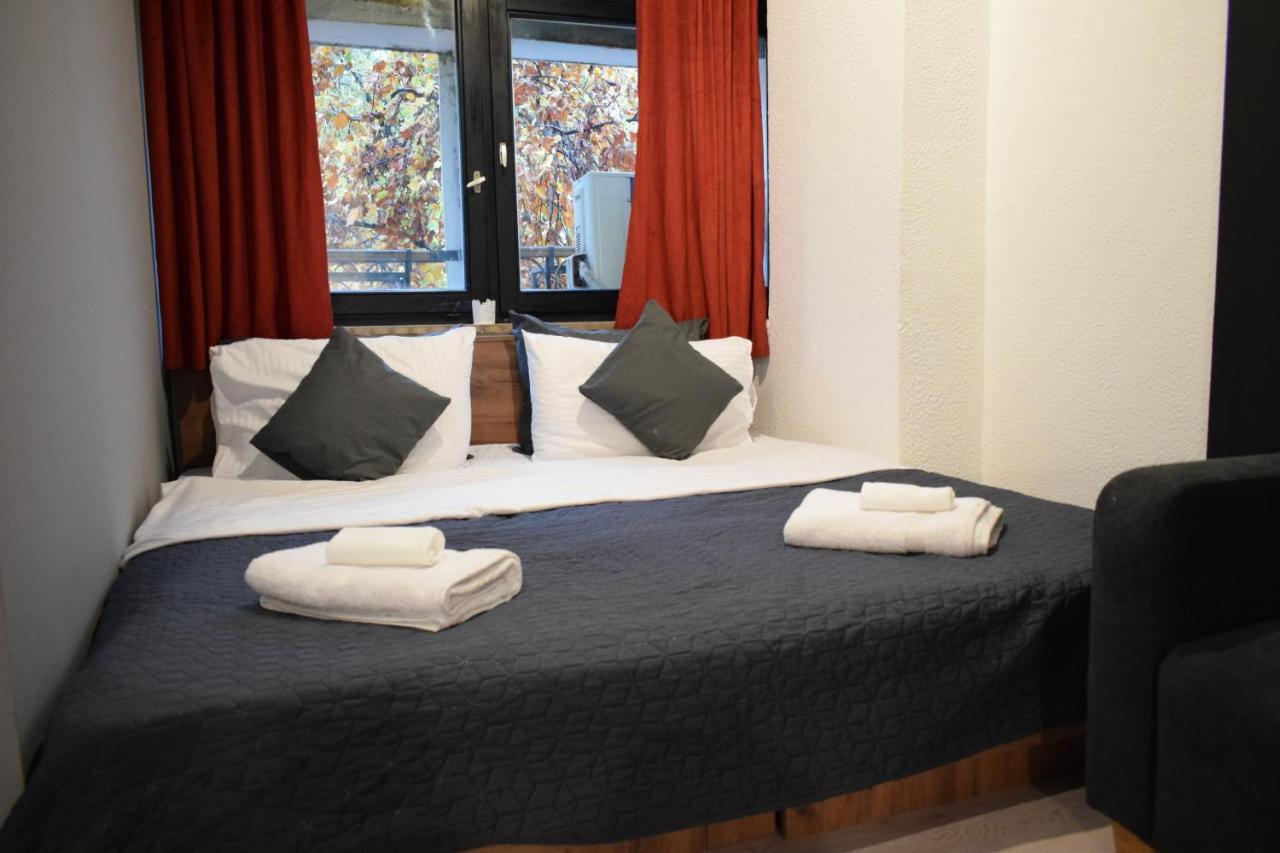 M - Square Private Rooms Skopje Eksteriør bilde