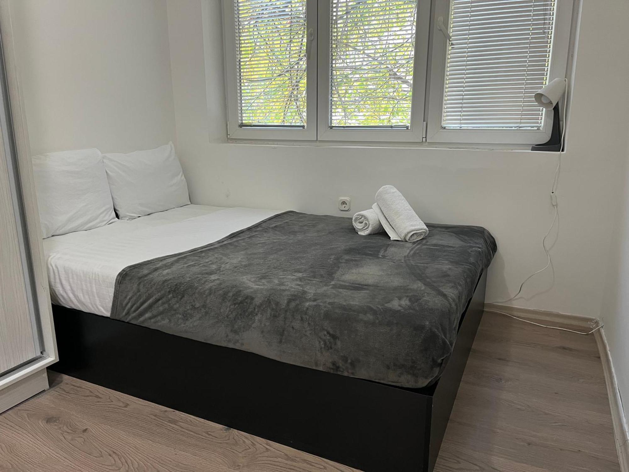 M - Square Private Rooms Skopje Rom bilde